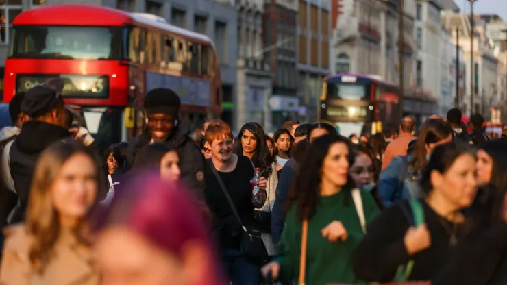 Omikron'un yerini alabilir: İngiltere'de XE varyantı alarmı!