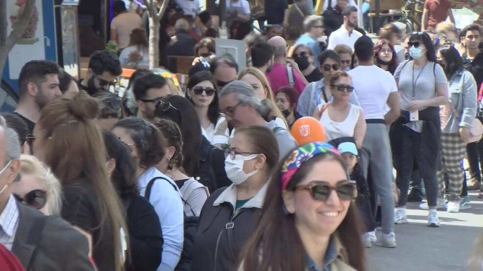 Büyükada'da kuyruk: Bir yıldır bugünü bekledik!