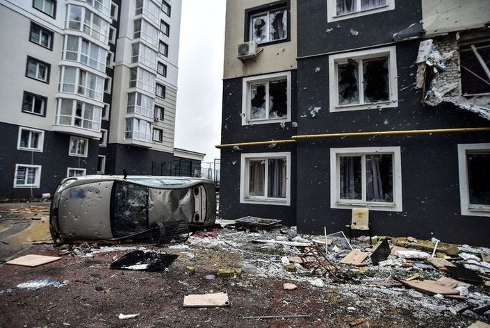 Yağmur suyu ile çorba pişirdi: Mariupol cehenneme döndü!