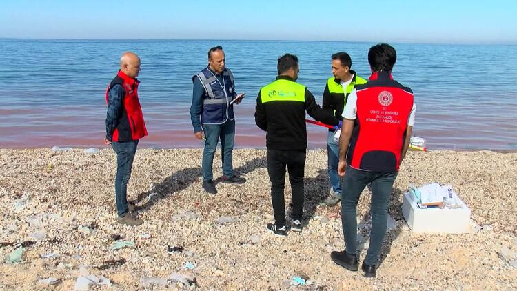 Karadeniz'in rengi kızıla döndü