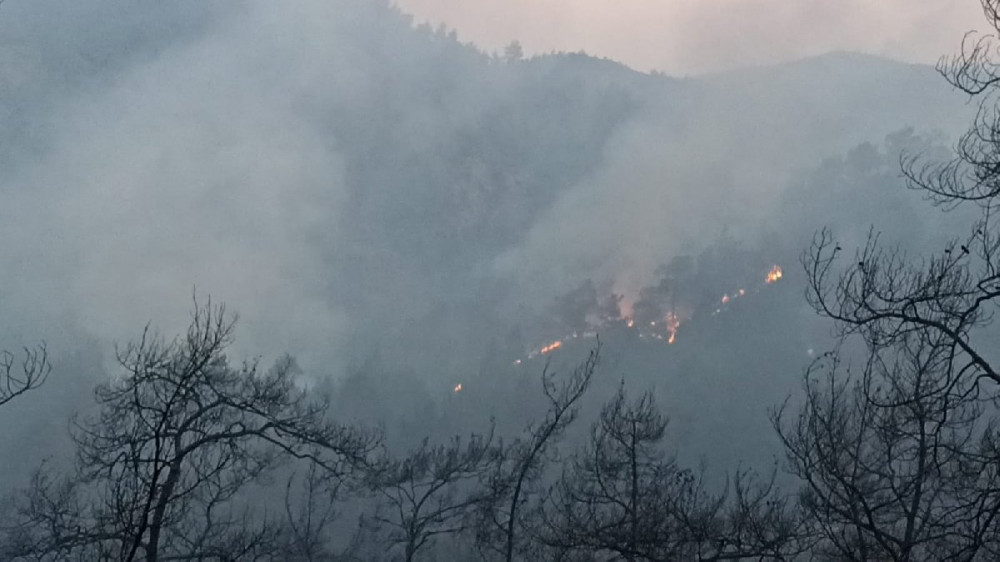 Marmaris’te yangın hızla yayılıyor!