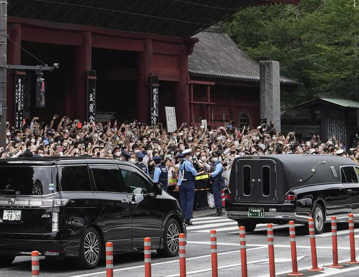 Japonya'da yeni dönem: Suikast dengeleri altüst etti!