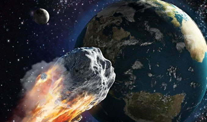 Tehlikeli bir asteroit Dünya'ya hızla ilerliyor