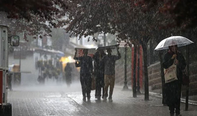 İstanbul'a sağanak yağış geri geliyor