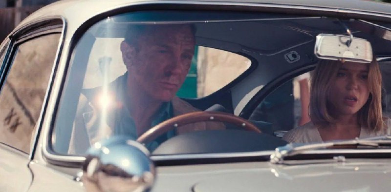 James Bond'un efsane otomobili açık artırmaya çıkıyor!