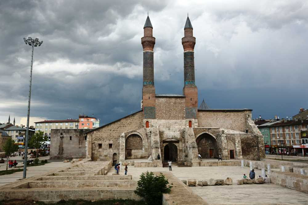 Herkes memleketinde yaşasaydı Türkiye'de en kalabalık kent hangisi olurdu?