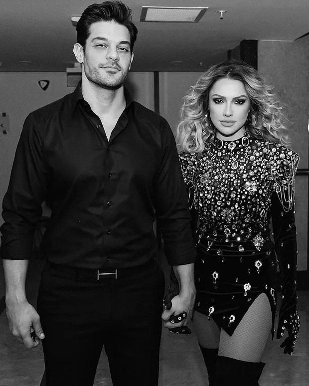 4 ay önce evlenen Hadise ve Mehmet Dinçerler boşanıyor 