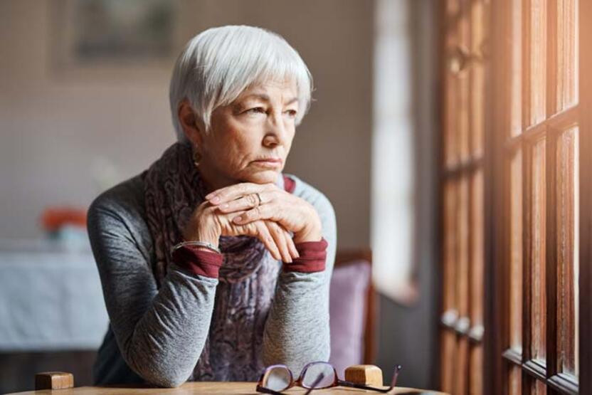 Alzheimer seneler öncesinden işaret veriyor: İşte erken dönem belirtileri!