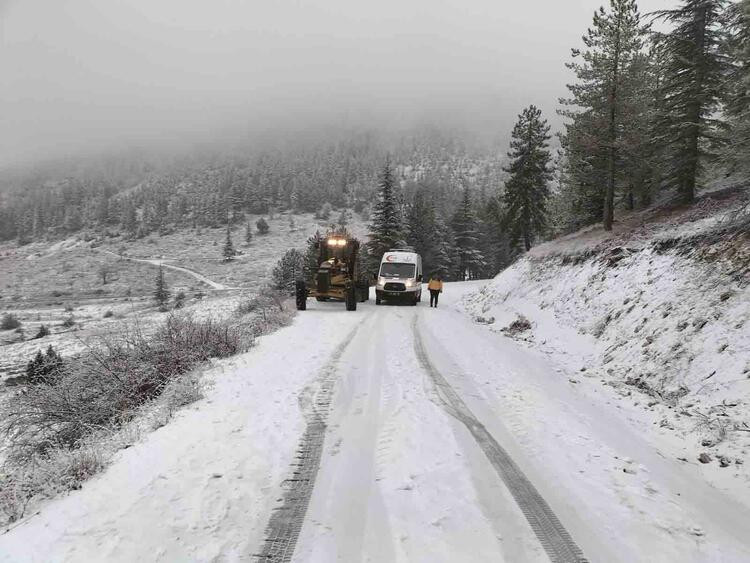 Mersin'de iki mevsim aynı anda: Bir yanı bahar bir yanı kış