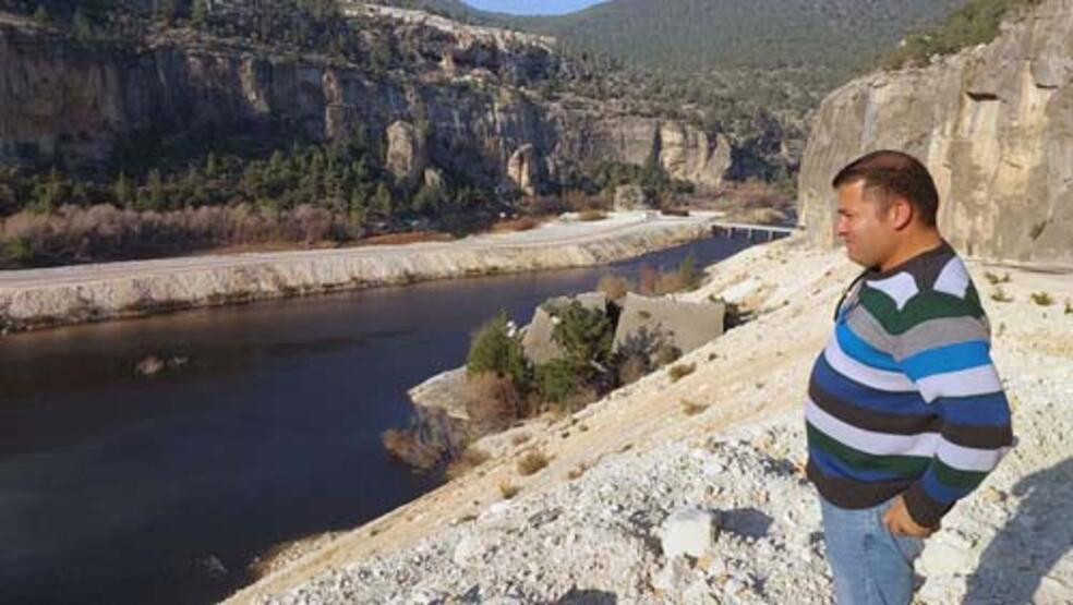 Kuş cenneti kabusu yaşıyor: Simsiyah!