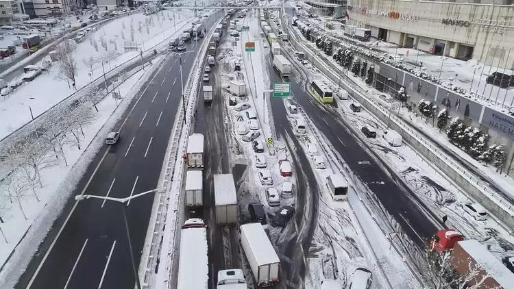 İstanbul için tarih verildi: Kar yola çıktı!