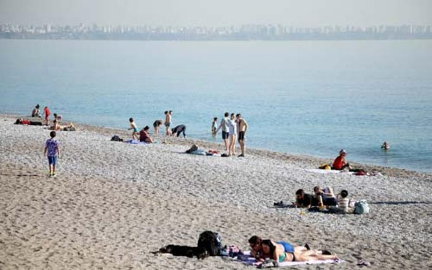 Fotoğraflar bugün çekildi: Ocak ayında deniz keyfi!