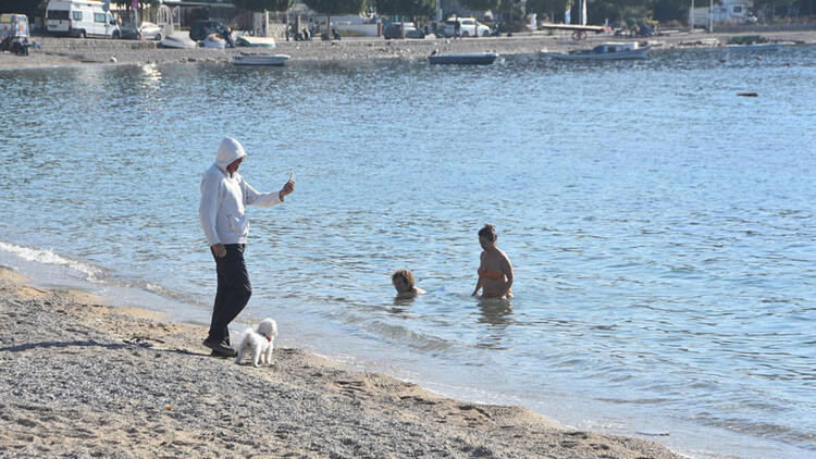 Fotoğraflar bugün çekildi: Ocak ayında deniz keyfi!