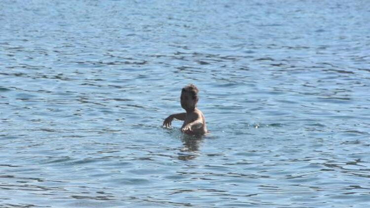 Fotoğraflar bugün çekildi: Ocak ayında deniz keyfi!