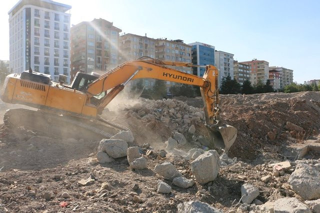 Galeria Sitesi davası başladı: Müteahhidin ifadesi şaşkına çevirdi!