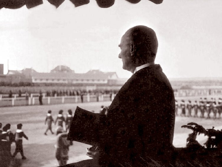 Mustafa Kemal Atatürk'ün portresi: İşte Ata'nın gençlere son selamı...