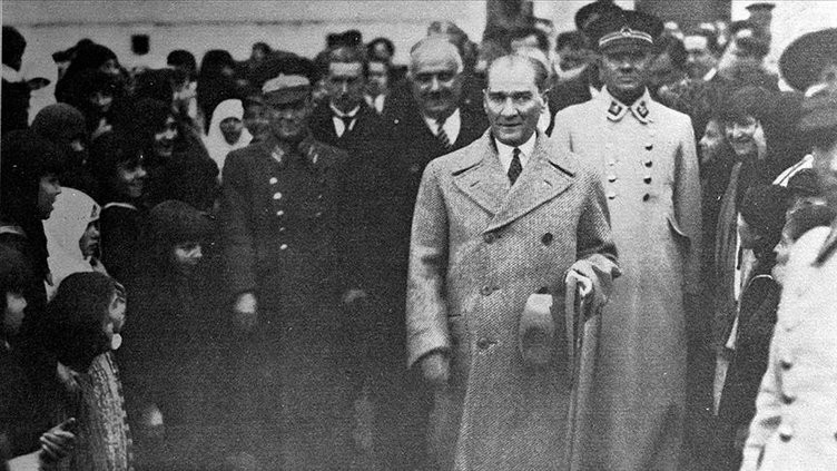 Mustafa Kemal Atatürk'ün portresi: İşte Ata'nın gençlere son selamı...