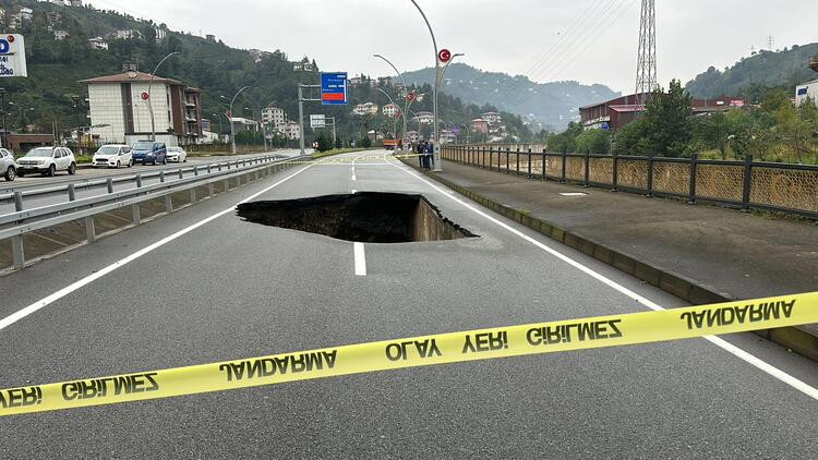 Doğu Karadeniz'de sağanak hayatı felç etti!