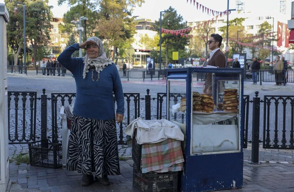 Atatürk'ü anmanın derin hüznü: Saat 09.05’te hayat durdu!