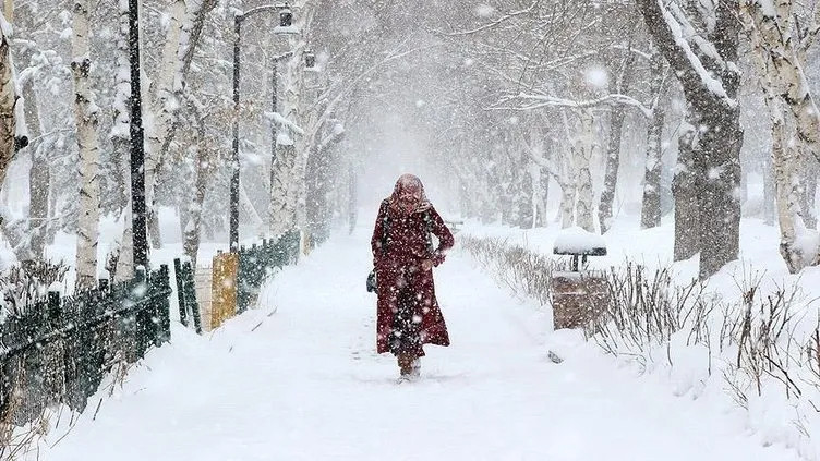 İstanbul'a kar ne zaman yağacak? Bu tarihe dikkat!