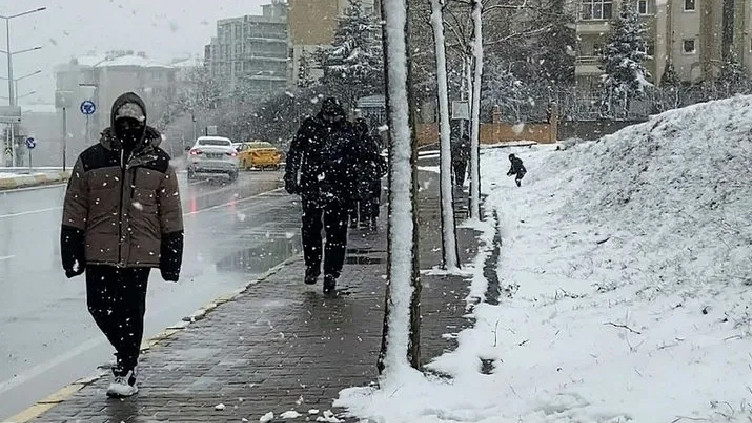 İstanbul'a kar ne zaman yağacak? Bu tarihe dikkat!