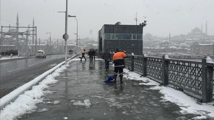 İstanbul'a kar ne zaman yağacak? Bu tarihe dikkat!