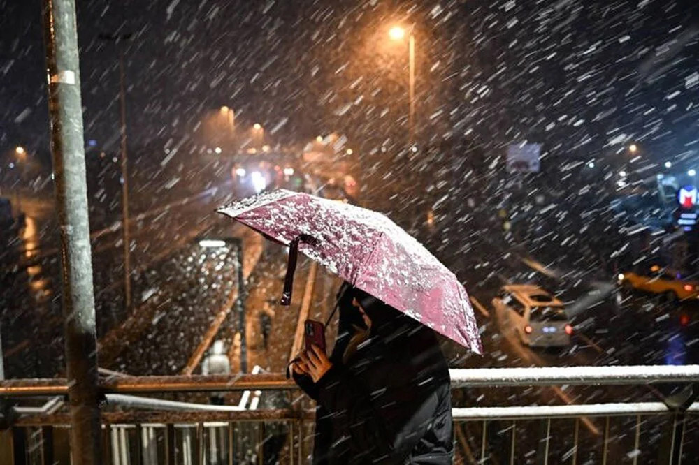 İstanbul'da kış bastırdı: Kar tekrar geliyor!