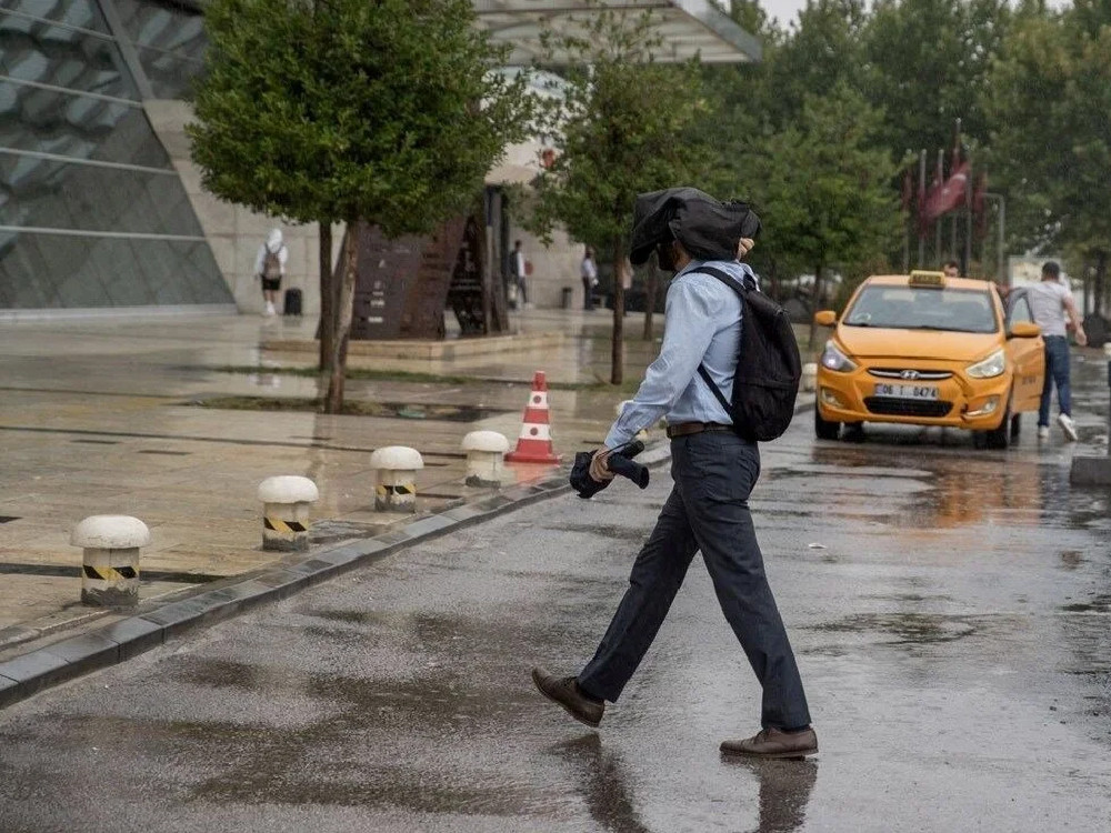 64 il için sarı ve turuncu kod: Yağmur, kar ve fırtına geliyor!