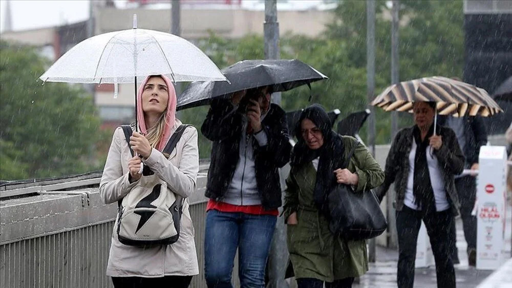 64 il için sarı ve turuncu kod: Yağmur, kar ve fırtına geliyor!