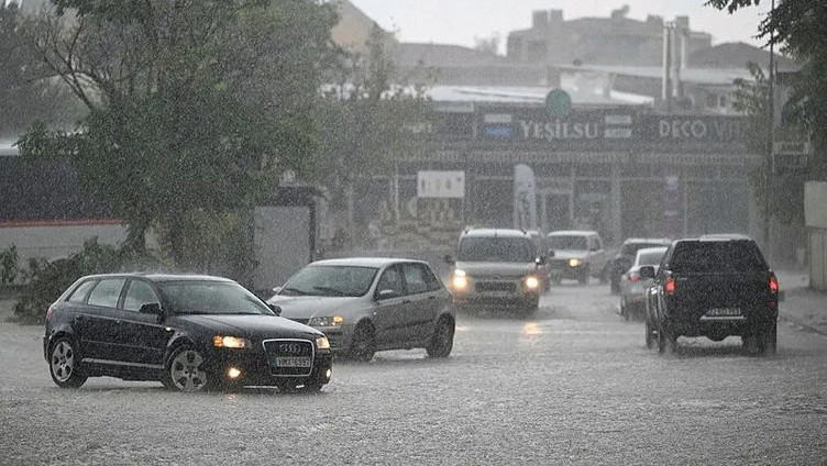 Meteoroloji'den bu bölgelere uyarı: Kuvvetli geliyor!