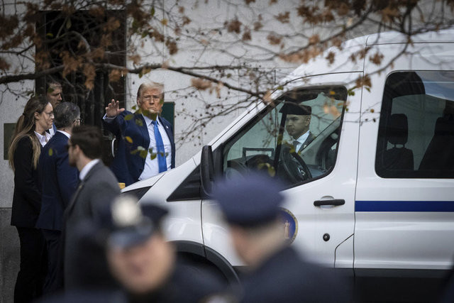 Eski ABD Başkanı Trump ifade verdi