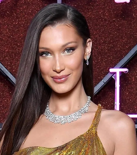 Bella Hadid yerine İsrailli modelle anlaştı: Fransız markadan ambargo!