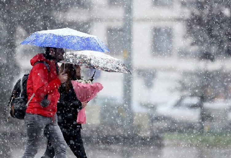 İstanbul'a yeni kar uyarısı: Bu tarihe dikkat!