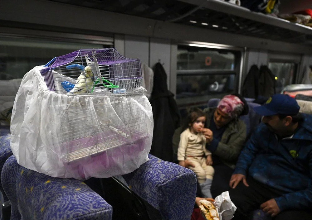 İki tren depremzedelere ev oldu: Aile gibi olduk!