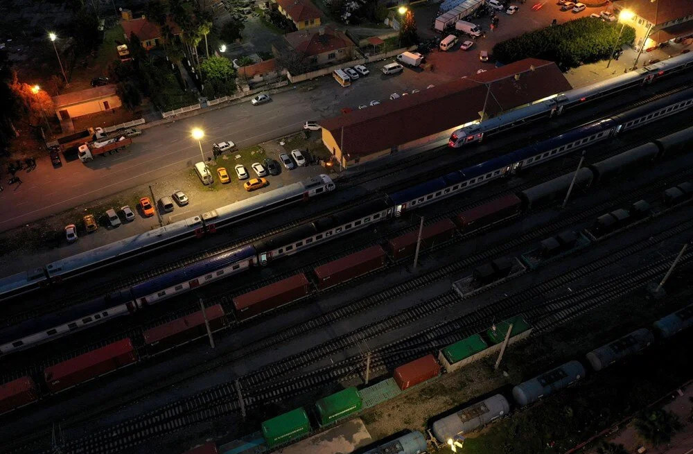 İki tren depremzedelere ev oldu: Aile gibi olduk!