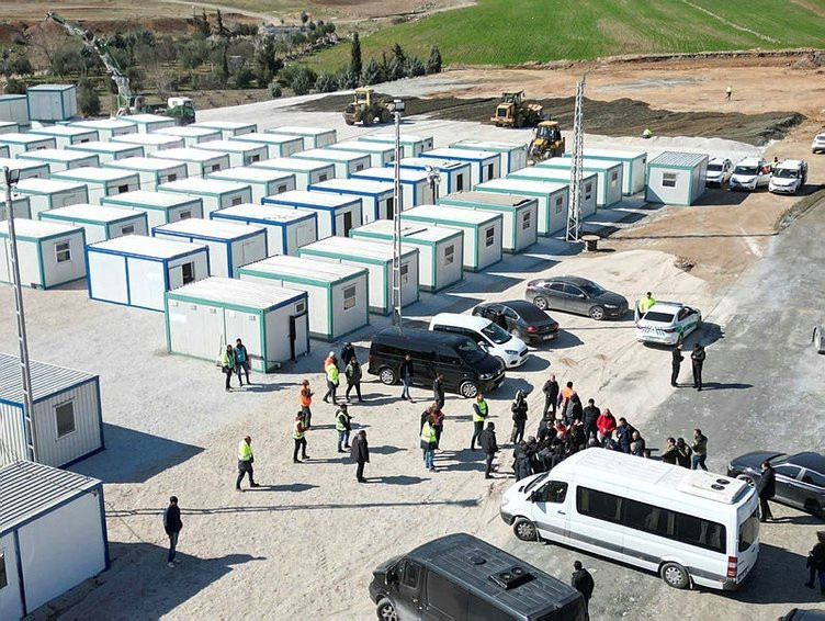 Deprem bölgesinde konteyner kent seferberliği!