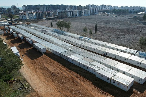 Deprem bölgesinde konteyner kent seferberliği!