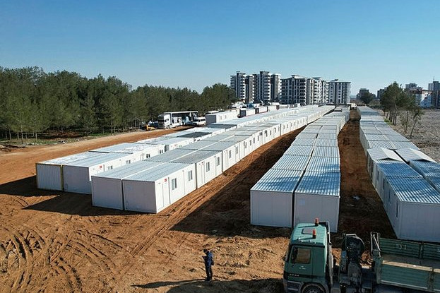 Deprem bölgesinde konteyner kent seferberliği!