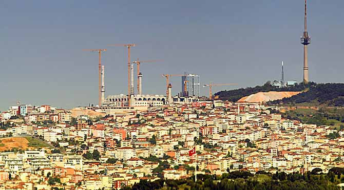 İstanbul'da 2000 öncesi kaç bina var? En yaşlı ilçe neresi?