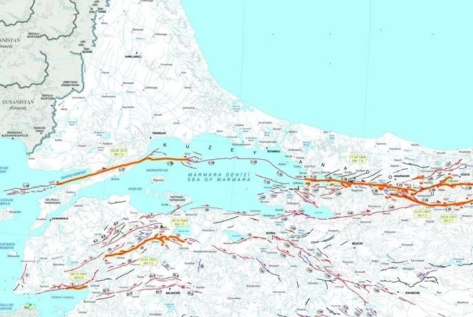 Türkiye deprem haritası güncellendi: 45 il, 110 ilçede diri fay var!