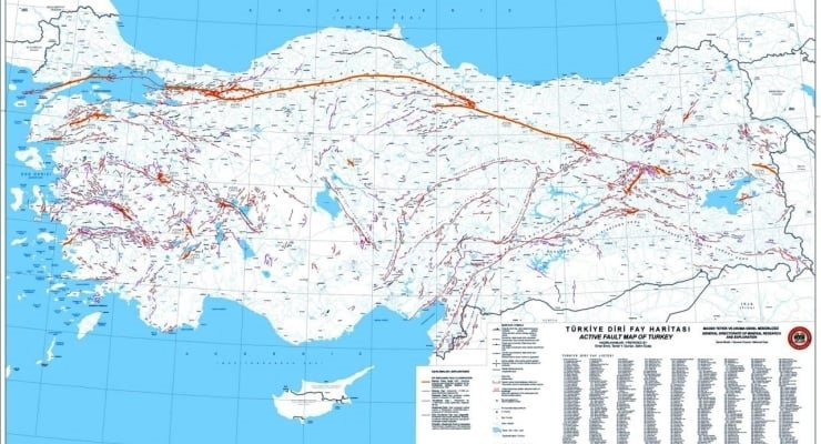 Türkiye deprem haritası güncellendi: 45 il, 110 ilçede diri fay var!