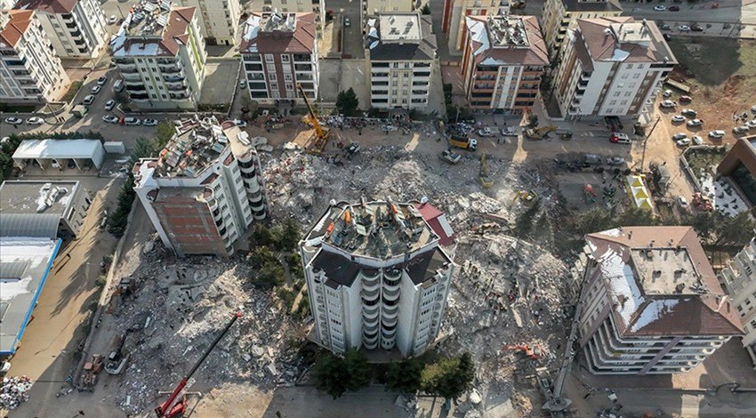 10 maddede deprem bölgesinin inşa ve ihya süreci