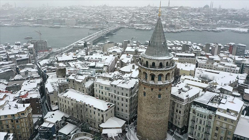 İstanbullulara kar uyarısı: Pazar günü evinizden çıkmayın!