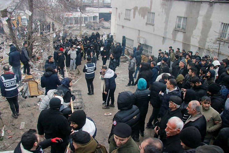 Depremden çok acı görüntüler!