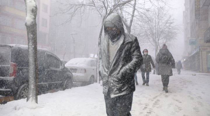 Deprem bölgeleri için turuncu alarm ve kar uyarısı verildi