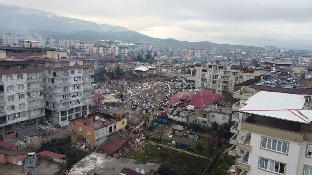 Türkiye yasta: Depremin vurduğu 10 ilden çarpıcı fotoğraflar!