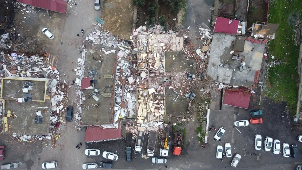 Türkiye yasta: Depremin vurduğu 10 ilden çarpıcı fotoğraflar!