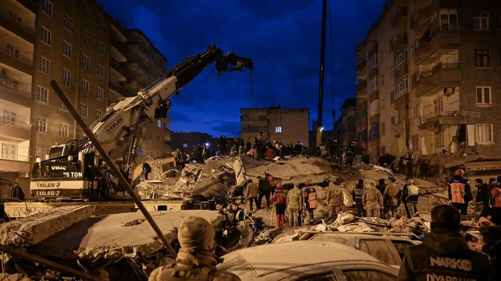 Türkiye yasta: Depremin vurduğu 10 ilden çarpıcı fotoğraflar!