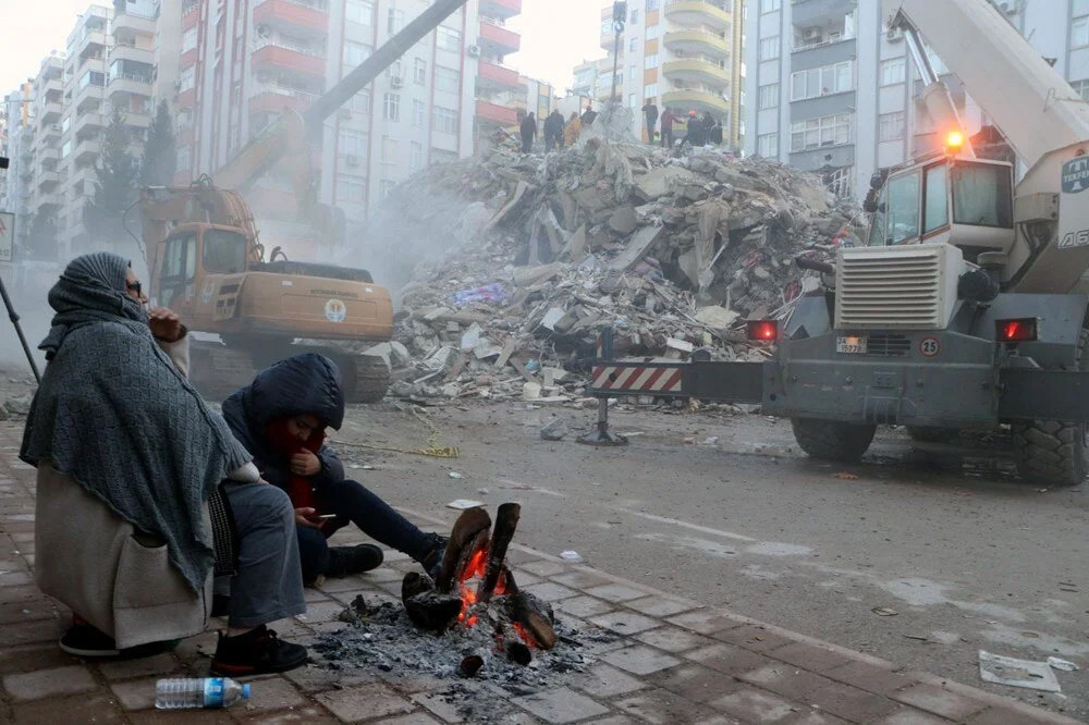 Türkiye yasta: Depremin vurduğu 10 ilden çarpıcı fotoğraflar!