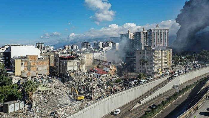 Dünya Türkiye için seferber: İşte ülke ülke yapılan yardımlar...